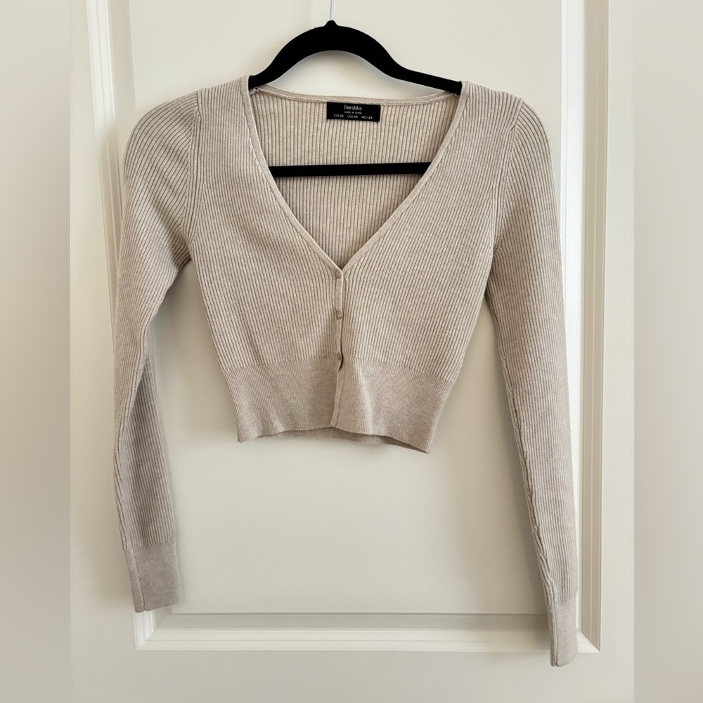 Bershka Beige Ribbed V-Neck Cardigan